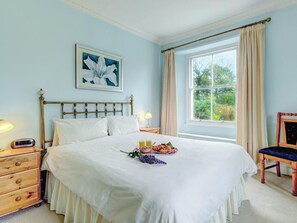 7 bedrooms, free WiFi, bed sheets