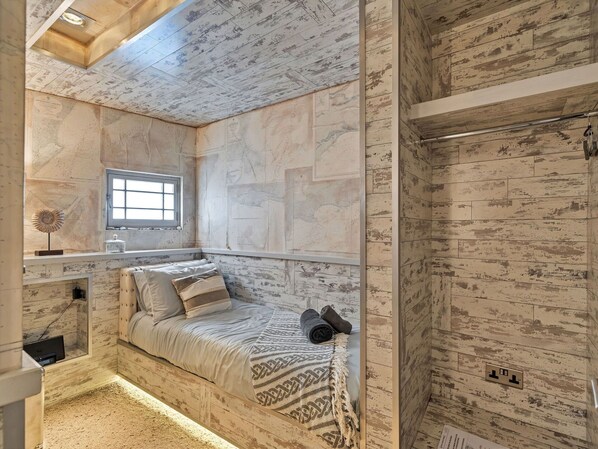 3 bedrooms, free WiFi, bed sheets