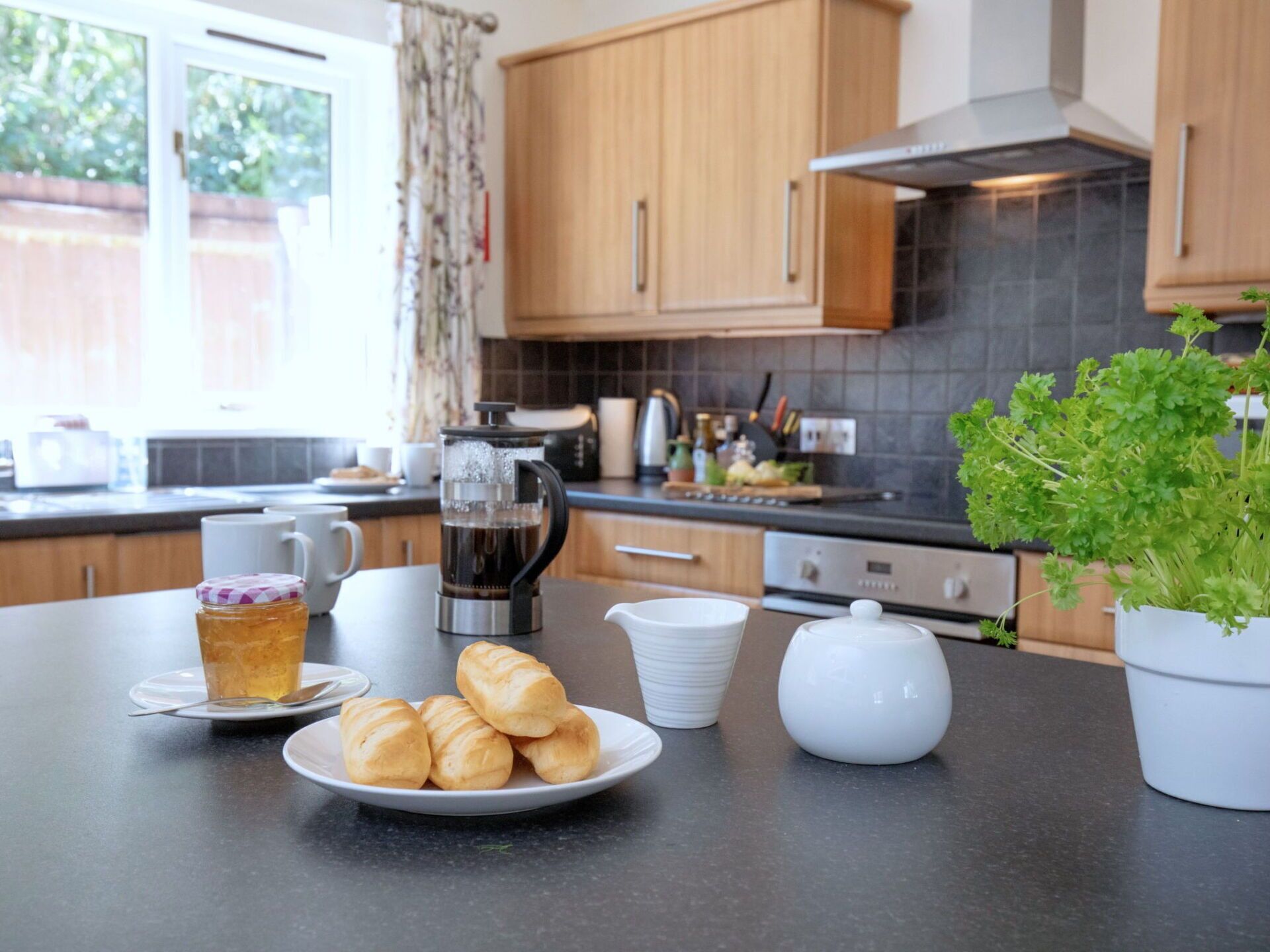 Micro-ondes, four, lave-vaisselle