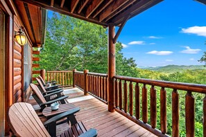 Property grounds - Group-Friendly Smoky Mountain Cabin | Hot Tub, Game Room & Outdoor Fireplace (Sevierville)