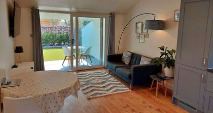 Beautiful villa for 2 guests with hot tub, WIFI