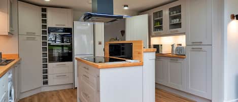 Microwave, oven, dishwasher