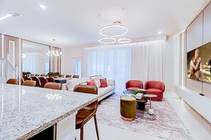 5 habitaciones y acceso a internet 