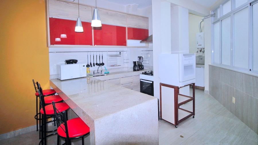 Conforto e Estilo em Copacabana D056