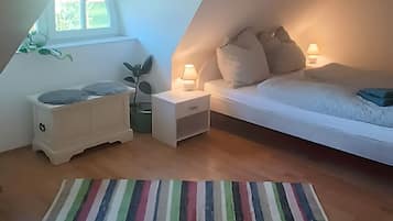 2 bedrooms, WiFi, bed sheets