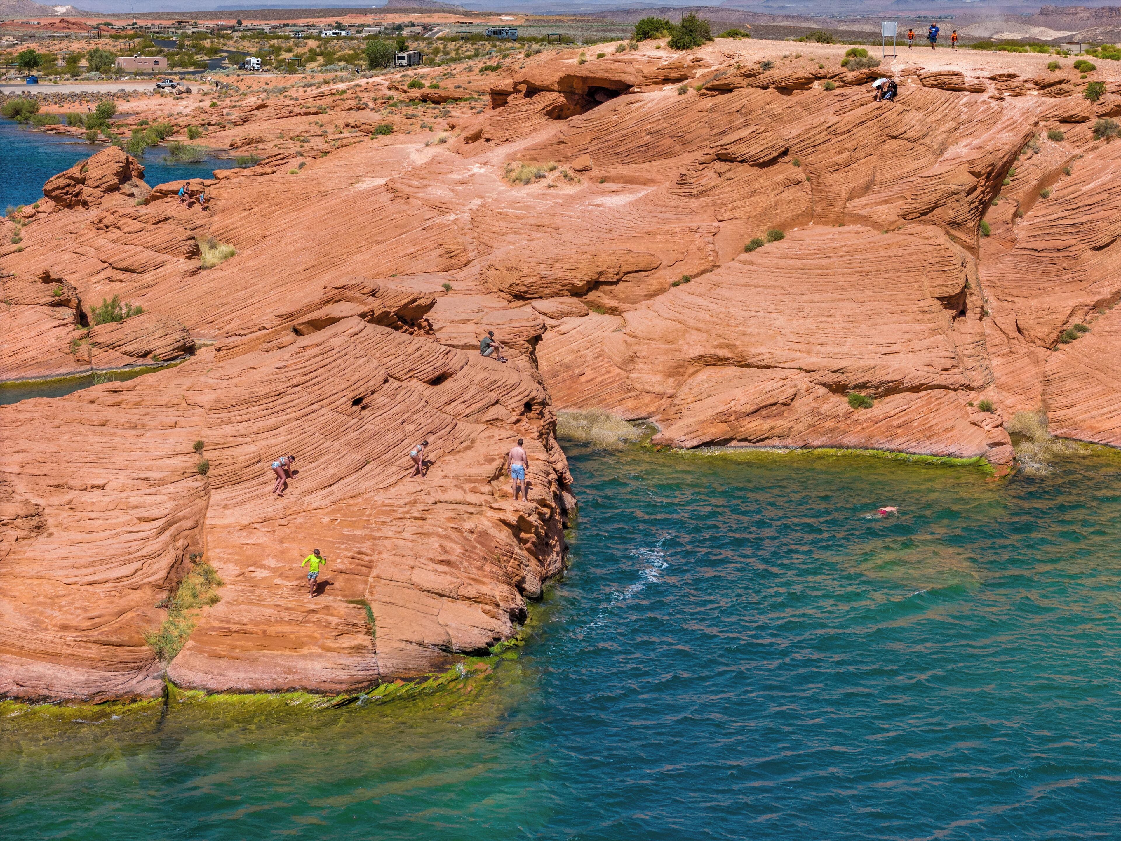 Boating & Cliff Jumping at Sand Hollow Reservoir