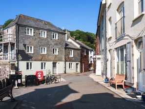 Exterior - Beautiful  villa for 6 people with WIFI, terrace and pets allowed (Cawsand)