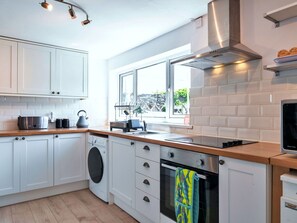 Microwave, oven - Beautiful  villa for 6 people with WIFI, terrace and pets allowed (Cawsand)