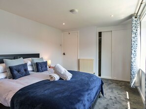 3 bedrooms, free WiFi, bed sheets - Beautiful  villa for 6 people with WIFI, terrace and pets allowed (Cawsand)
