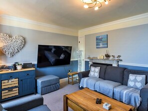 Living area - Stunning  villa for 9 guests with WIFI and pets allowed (Cawsand)