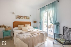 5 chambres, fer et planche à repasser, Wi-Fi gratuit