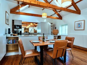 Dining - Wonderful  villa for 4 people with WIFI and terrace (Edlingham)