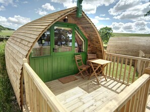 Outdoor dining - Wonderful  villa for 5 people with WIFI and terrace (Hexham)