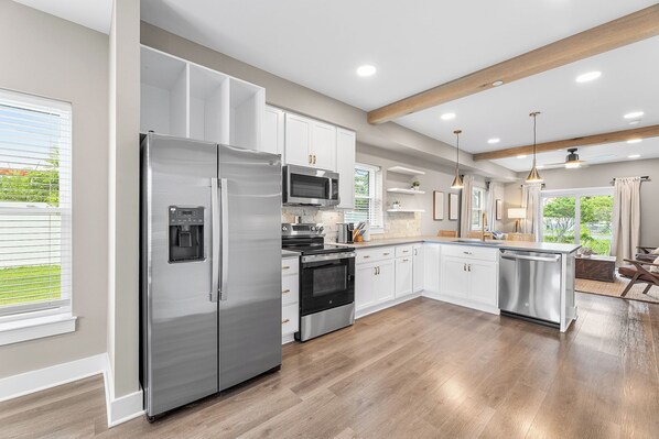 Microwave, dishwasher, coffee/tea maker