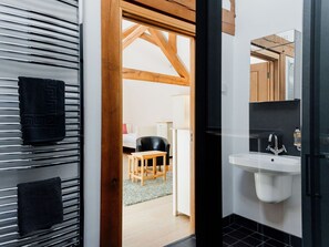Interior - Beautiful  villa for 19 people with hot tub, WIFI and pets allowed (Aberystwyth)