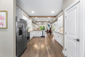 Microwave, dishwasher, coffee/tea maker