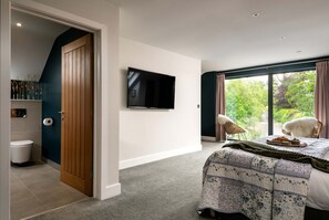 1 chambre, fer et planche à repasser, Wi-Fi gratuit, draps fournis