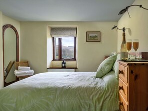 2 Schlafzimmer, Reisekinderbett, kostenloses WLAN, Bettwäsche