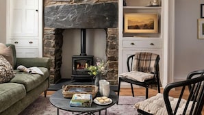 Unclassified image, 2 of 25, button - Wonderful  villa for 6 guests with WIFI, terrace and pets allowed (Ffestiniog)