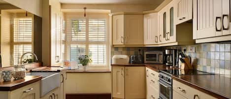 Oven, dishwasher, toaster, highchair
