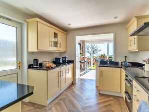 Microwave, oven, dishwasher