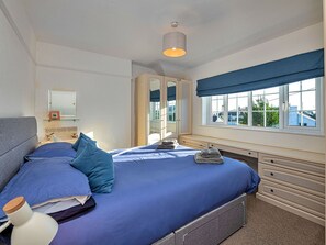 4 bedrooms, free WiFi, bed sheets