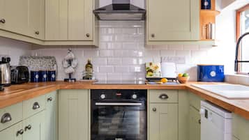 Microwave, oven, dishwasher