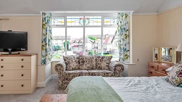 3 bedrooms, free WiFi, bed sheets