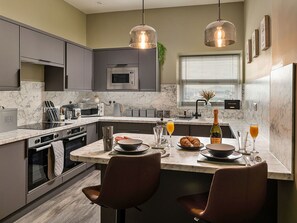 Microwave, oven, dishwasher