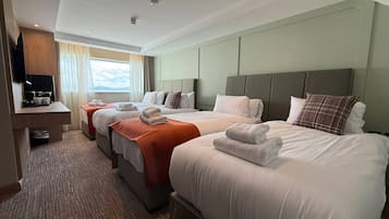 Suite, baño privado, vistas al mar | Miscelánea