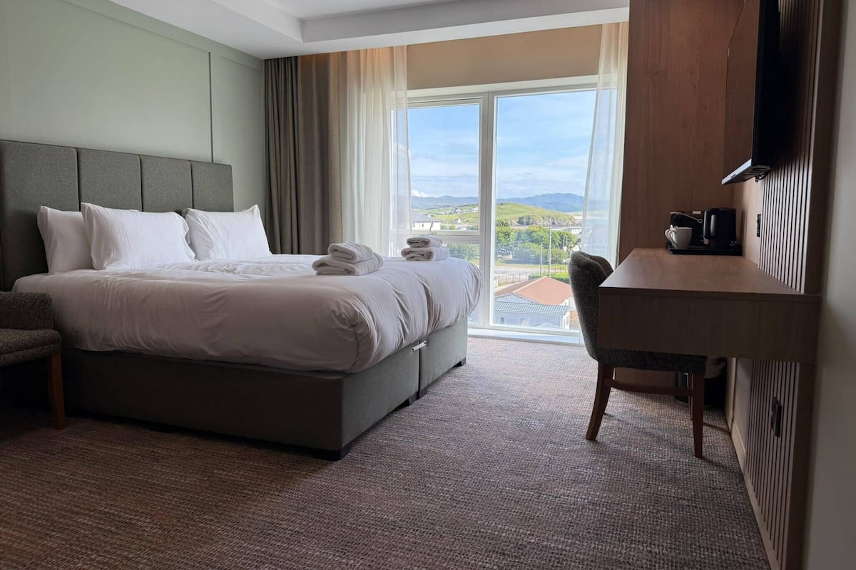 Luxury Double or Twin Room, Ensuite, Sea View (Balcony)