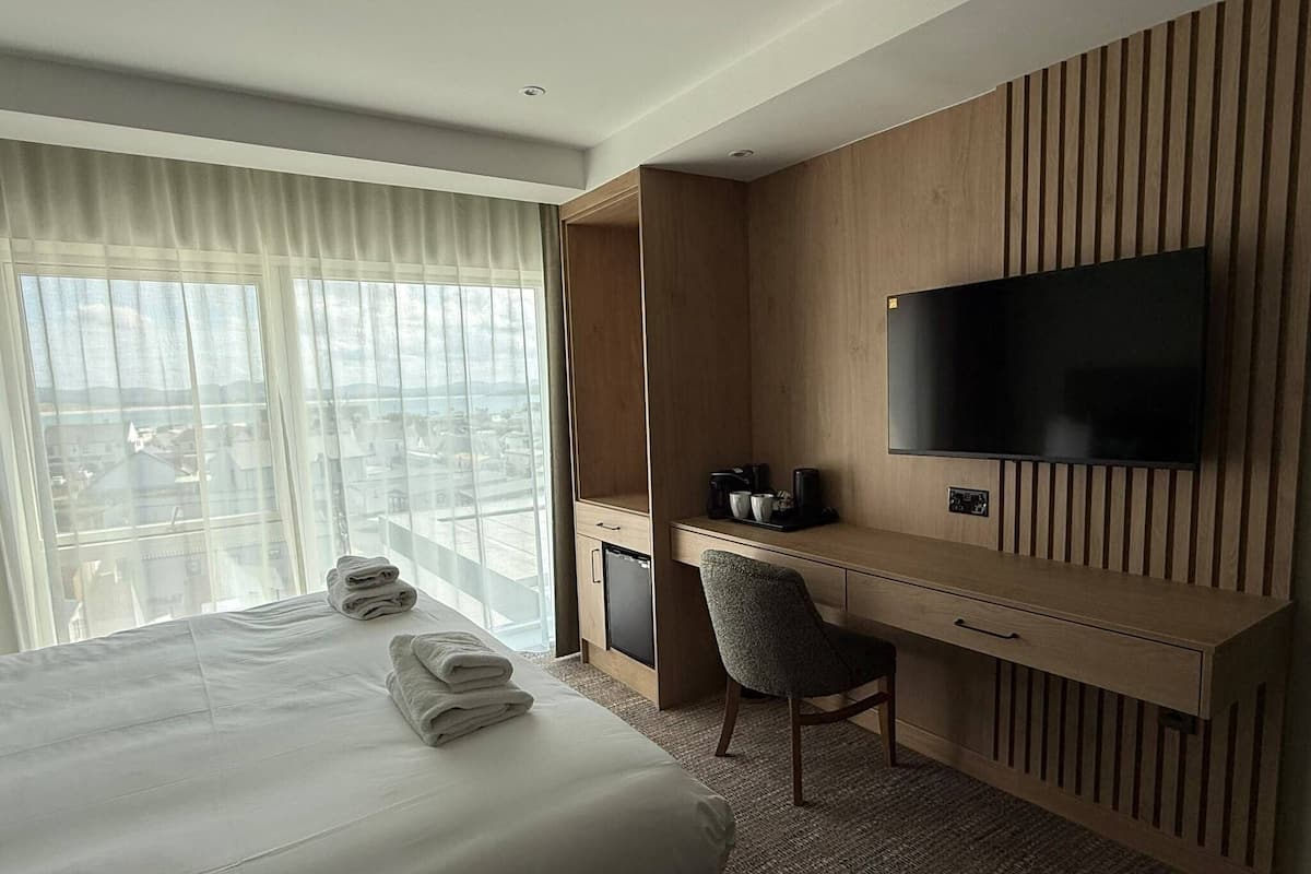 Premium Double or Twin Room, Ensuite, Sea View (Balcony)