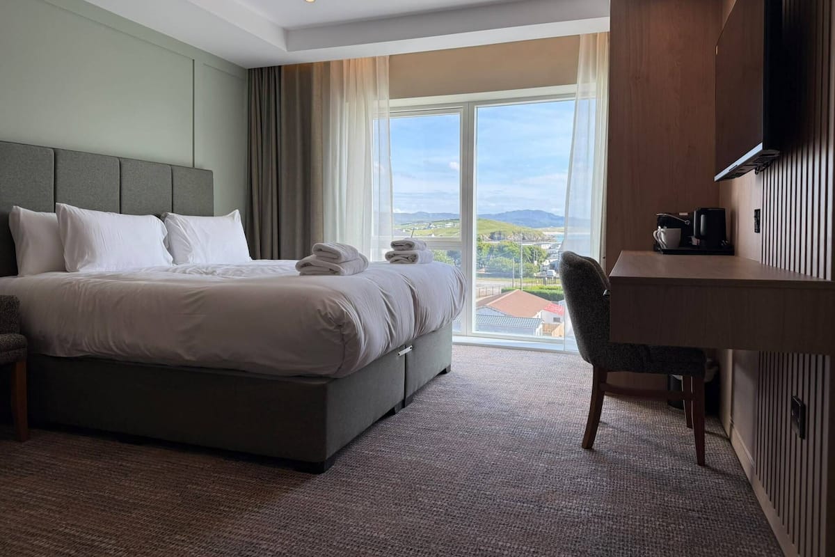Classic Double or Twin Room, Ensuite, Sea View (Balcony)