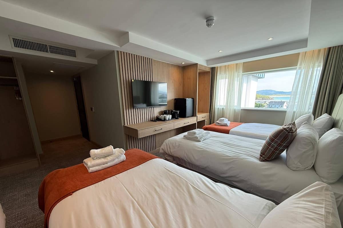 Suite, Ensuite, Sea View (Balcony)