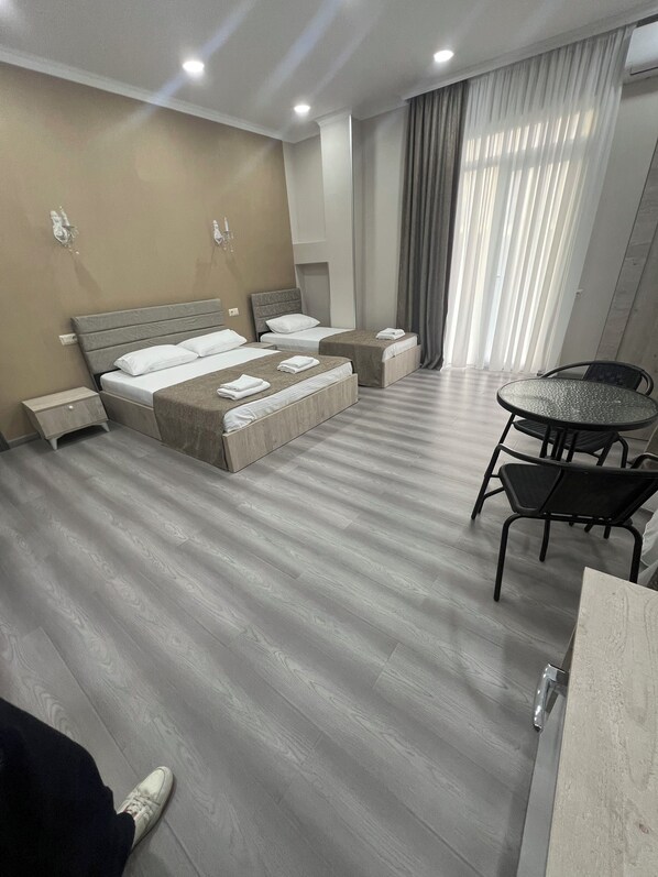 1 bedroom, WiFi, bed sheets