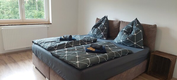 2 bedrooms, WiFi, bed sheets