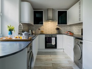 Microondas, horno, lavavajillas, tostadora