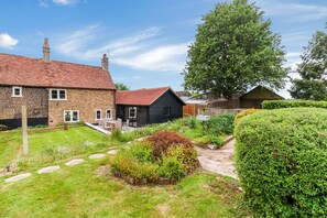 Exterior - Tuffs Farm (Kings Langley)