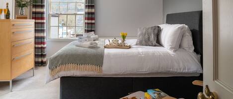 8 chambres, lit parapluie, Wi-Fi gratuit, draps fournis