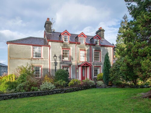 Merveilleuse maison de vacances pour 16 personnes avec WIFI et animaux admis