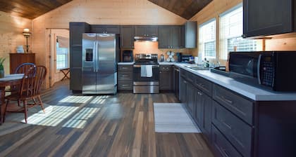 Welcome to Cabin by the Meadow-your perfect retreat on the outskirts of town!