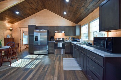 Welcome to Cabin by the Meadow-your perfect retreat on the outskirts of town!