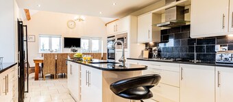 Wonderful villa for 14 guests with WIFI and parking