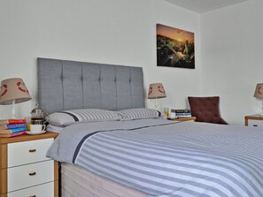 3 habitaciones, wifi gratis y ropa de cama 