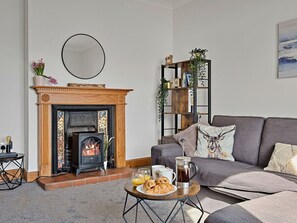 Living area - Beautiful  villa for 4 people with WIFI (Inverness)