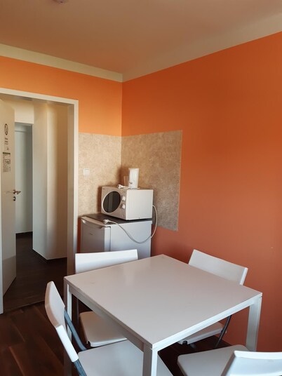 2-Rent Group Hostel Rooms&Apartments EVE168