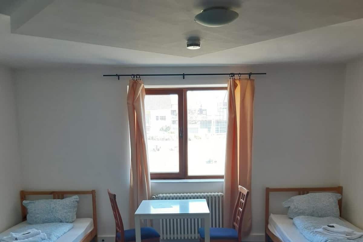 Chambre Quadruple | Ameublement personnalisé, fer et planche à repasser, Wi-Fi gratuit