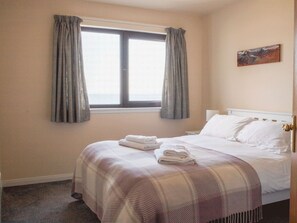 3 bedrooms, travel cot, free WiFi