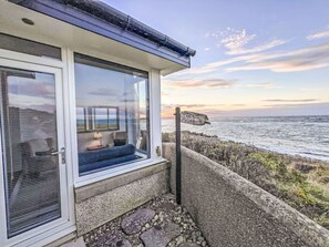 Property grounds - Stunning villa for 4 people with WIFI and TV (Lossiemouth)