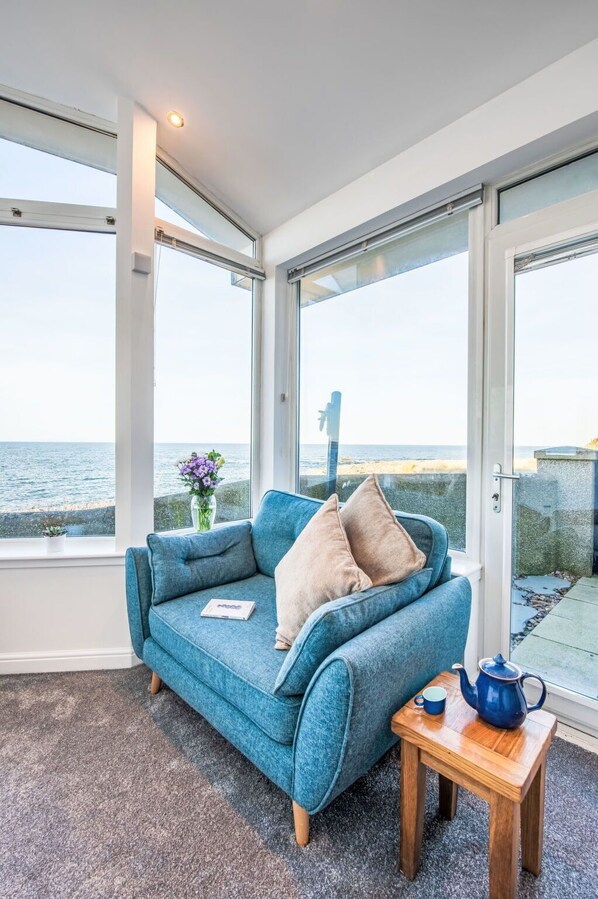 TV - Stunning villa for 4 people with WIFI and TV (Lossiemouth)